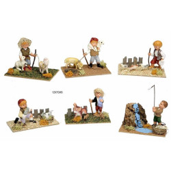 PASTORES EN ESCENA 8CM