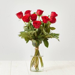 SIMPLICITY LOVE (9 ROSAS + 4 HELECHOS)