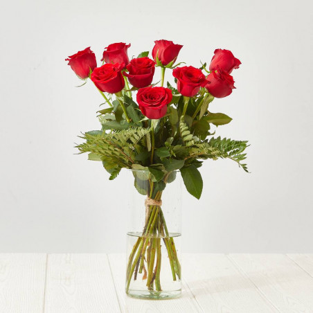 SIMPLICITY LOVE (9 ROSAS + 4 HELECHOS)