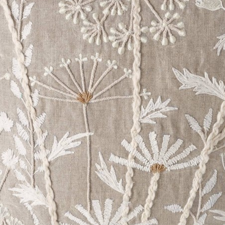 COJÍN FLORES BORDADAS