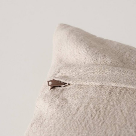 COJÍN FLORES BORDADAS