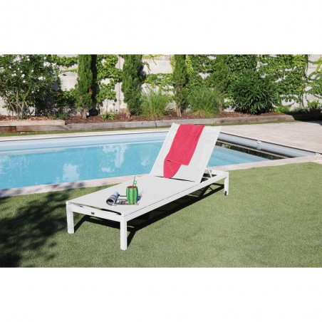 TUMBONA RECTA RUEDAS BLANCA 216X74X34/95 CM.